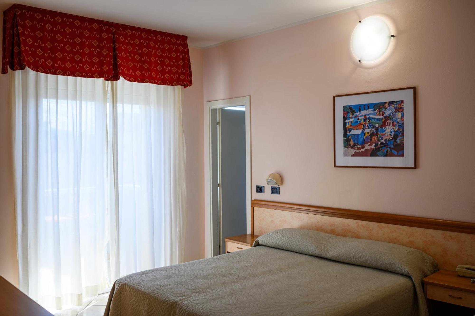 Hotel De Paris 리도 디 사비오 외부 사진